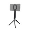 Whether used as a handle for mobile vlogs or as a compact tabletop tripod, the magnetic smartphone holder adapts flexibly to different usage scenarios. Hold it in your hand for spontaneous clips on the go or stand it upright for video calls, live streams 