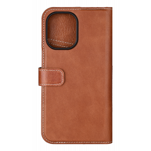 Crafted from genuine leather, this 2-in-1 wallet combines the practicality of a wallet with the protection of a case. The back cover effortlessly attaches/detaches from the wallet using magnets, for convenient switching between a sleek wallet and a protec