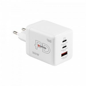 This ultra-small, high powered Power Charger Combo+ USB-C 100 W GaN PD EU from SKROSS® conveniently ensures a full battery, charging your laptop or USB device (2 x USB C, 1 x USB A) with 100 W of power. Compatible in more than 160 destinations with the Eu