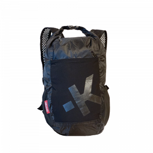 Meet your ideal travel partner – the SKROSS backpack. Compact and convenient, it effortlessly folds into its own pocket. Designed with a 16L capacity, 2 oversized side pockets for bottles or umbrellas, and a versatile elastic front pocket. Crafted with ul