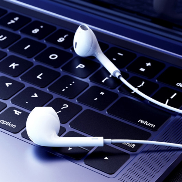 USB-C Headset In-Ear Bas Vit